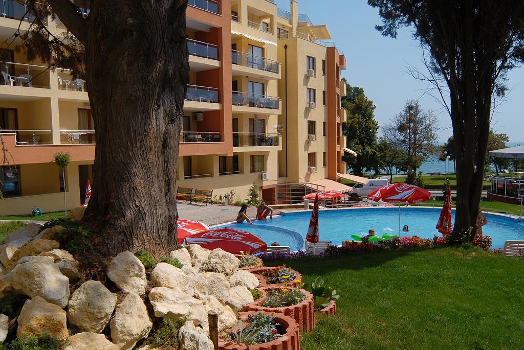Hotel Vigo Nesebar Bagian luar foto