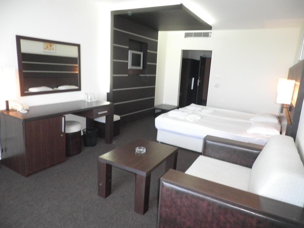 Hotel Vigo Nesebar Bagian luar foto