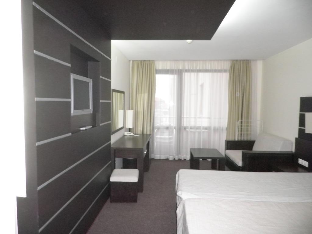 Hotel Vigo Nesebar Bagian luar foto